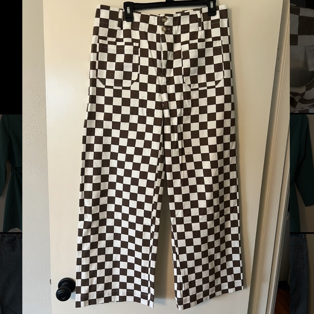Checkered women’s pants/jeans